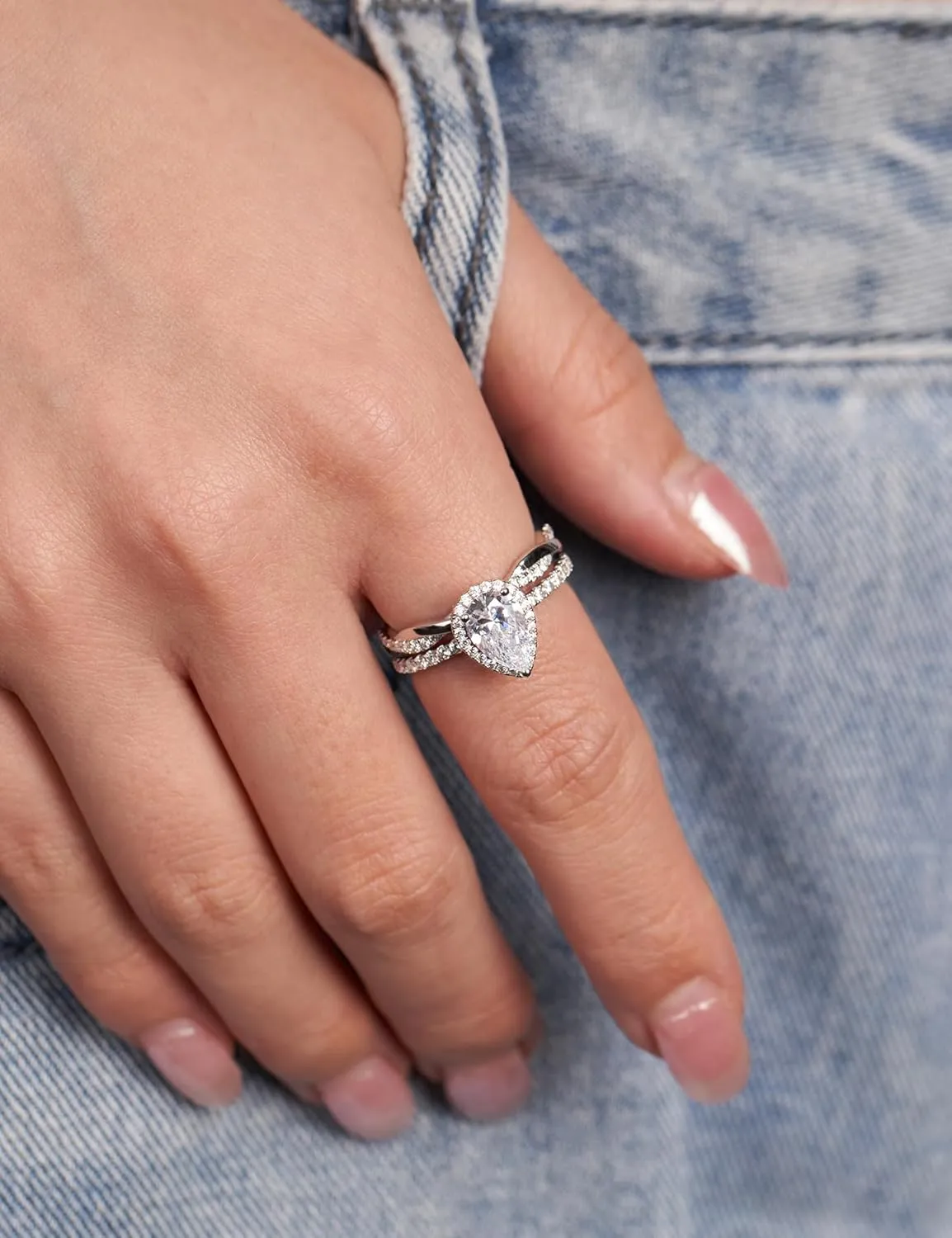 2CT Pear Shaped Engagement Rings for Women Teardrop Sterling Silver Rings with 18K White Gold Plated Cubic Zirconia Wedding Rings for Women Promise Rings for Her