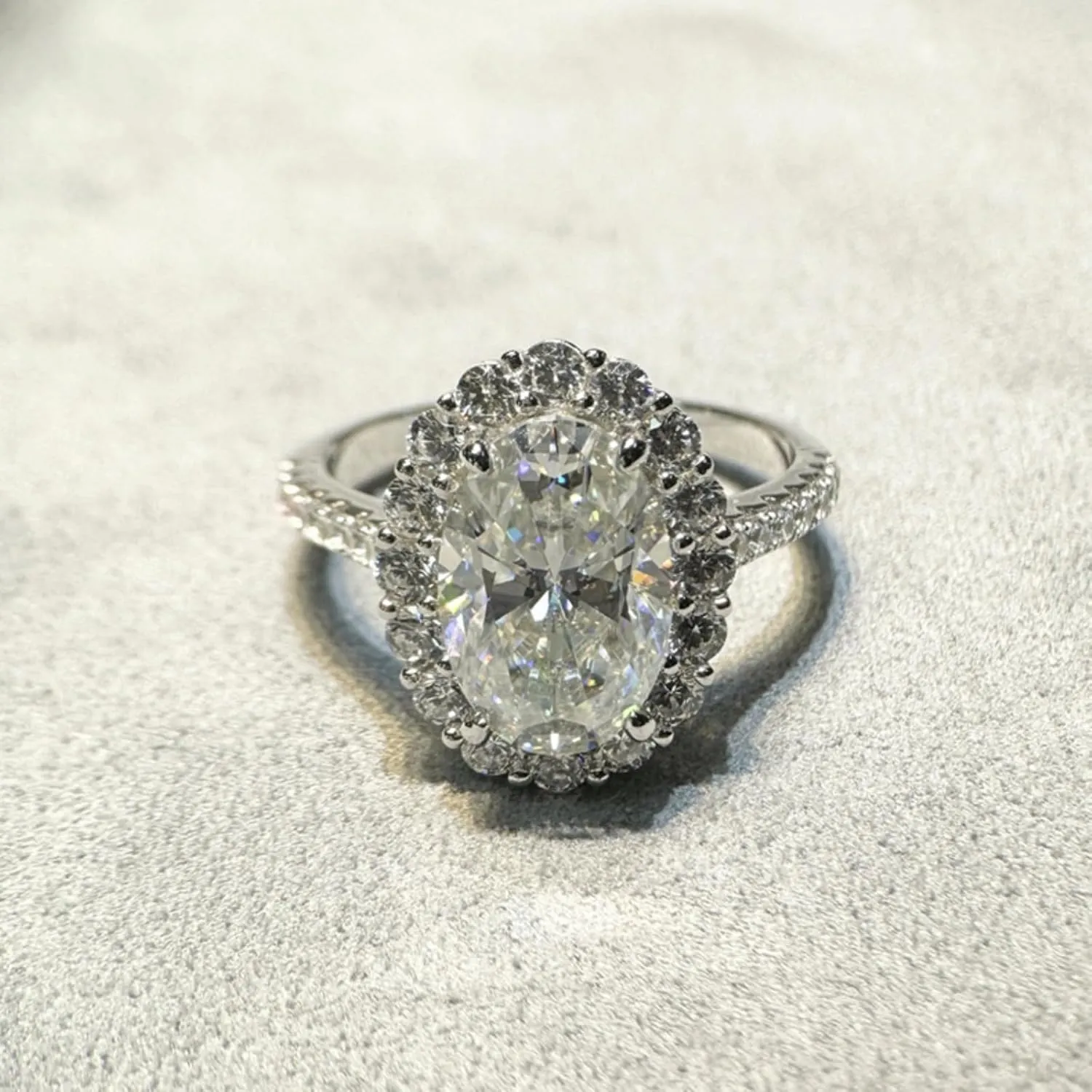4.5 Carat Oval Moissanite Rings for Women Engagement Rings Promise Ring Halo Rings 925 Sterling Silver Rings Lab Grown 4-Prong Diamond Rings for Mom Chiristmas Size 6-9