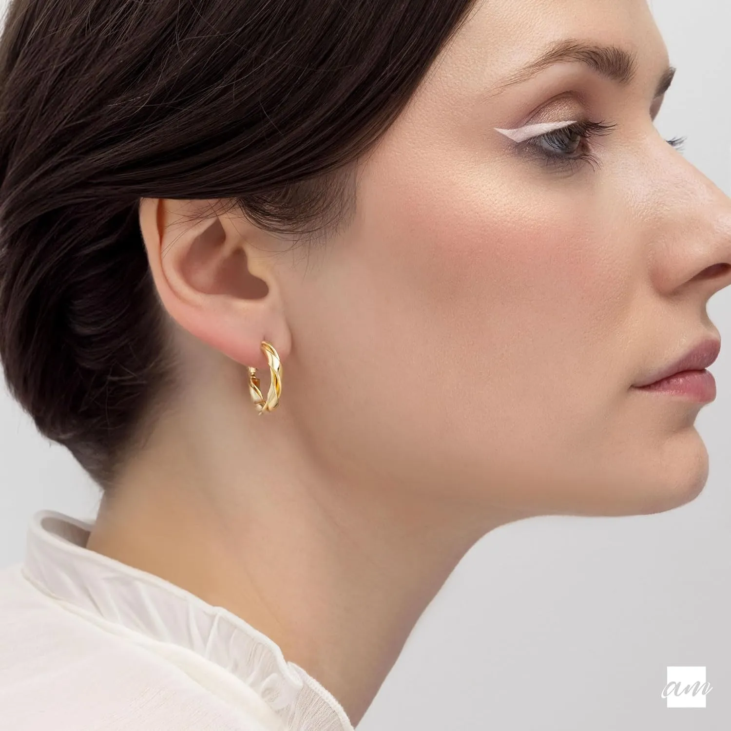 Amberta Silver Gold Plated Chunky Twisted Hoop Earrings | Hypoallergenic 925 Sterling Silver Post | Round Statement Bold Hoops for Women, Classy Gift Lightweight