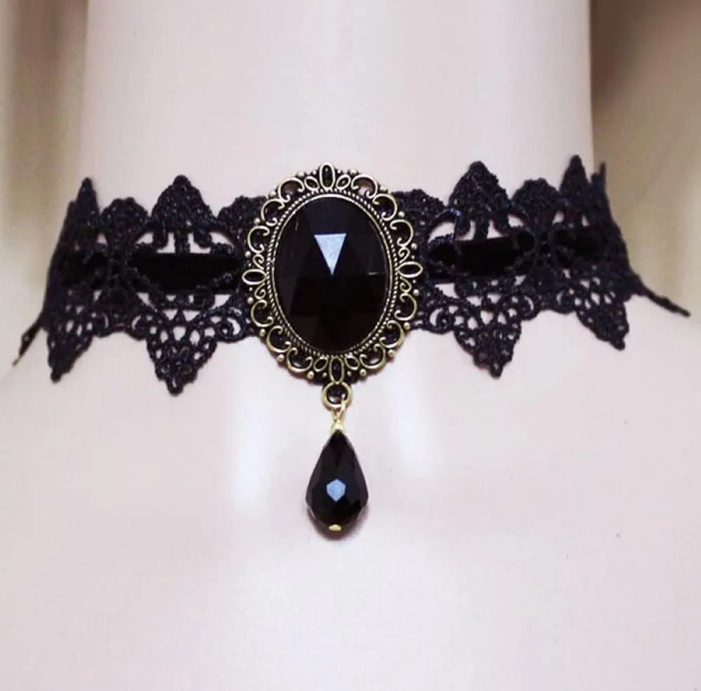 AOCHEE Black Lace Choker Necklace Lace Gothic Choker for Women for Halloween Weeding Costume Party Prom Vampire Choker