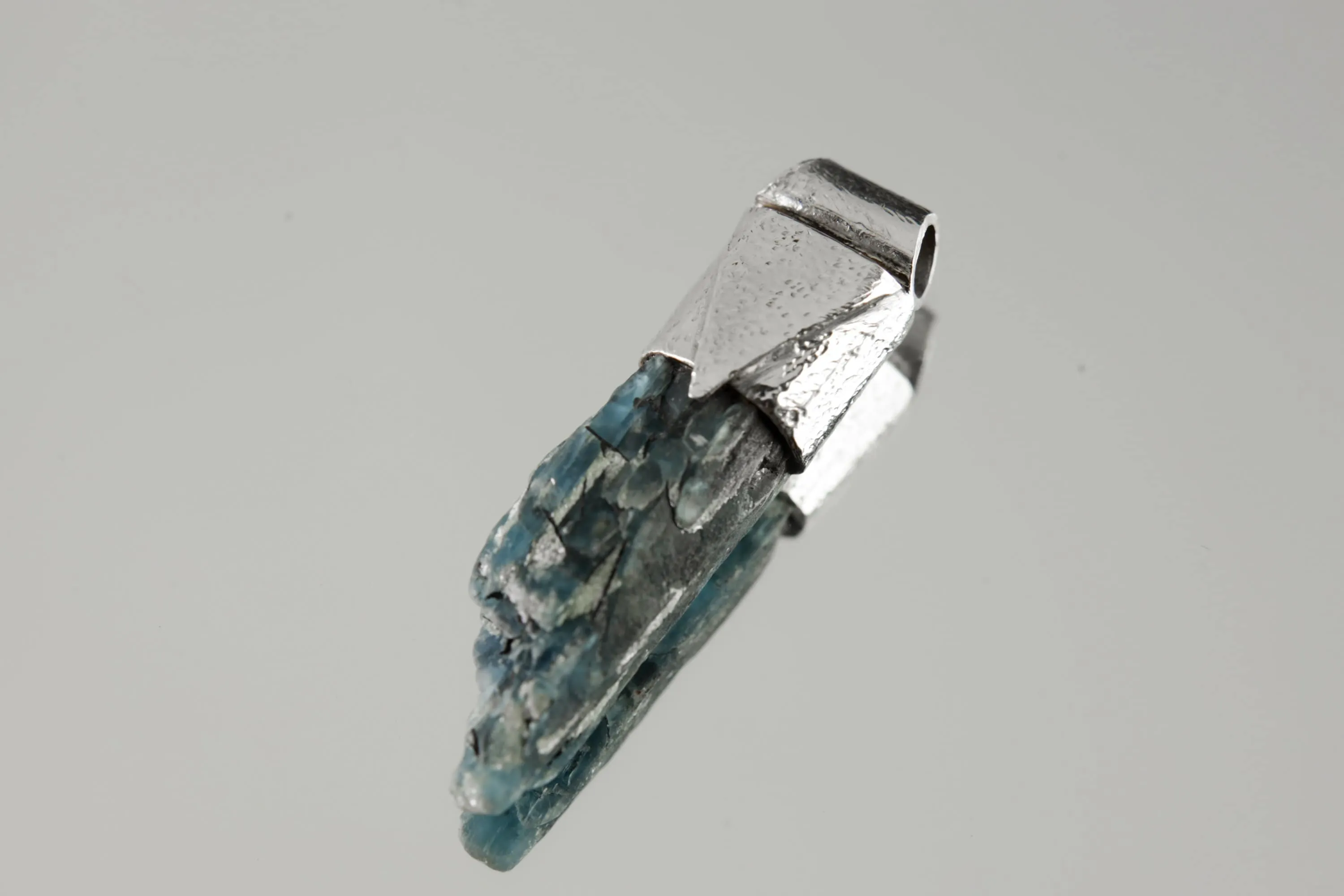 Australian Ocean Kyanite Organic Stack Pendant, textured 925 Sterling Silver, Throat Chakra, Pisces, Calming Communication, Unique Gift