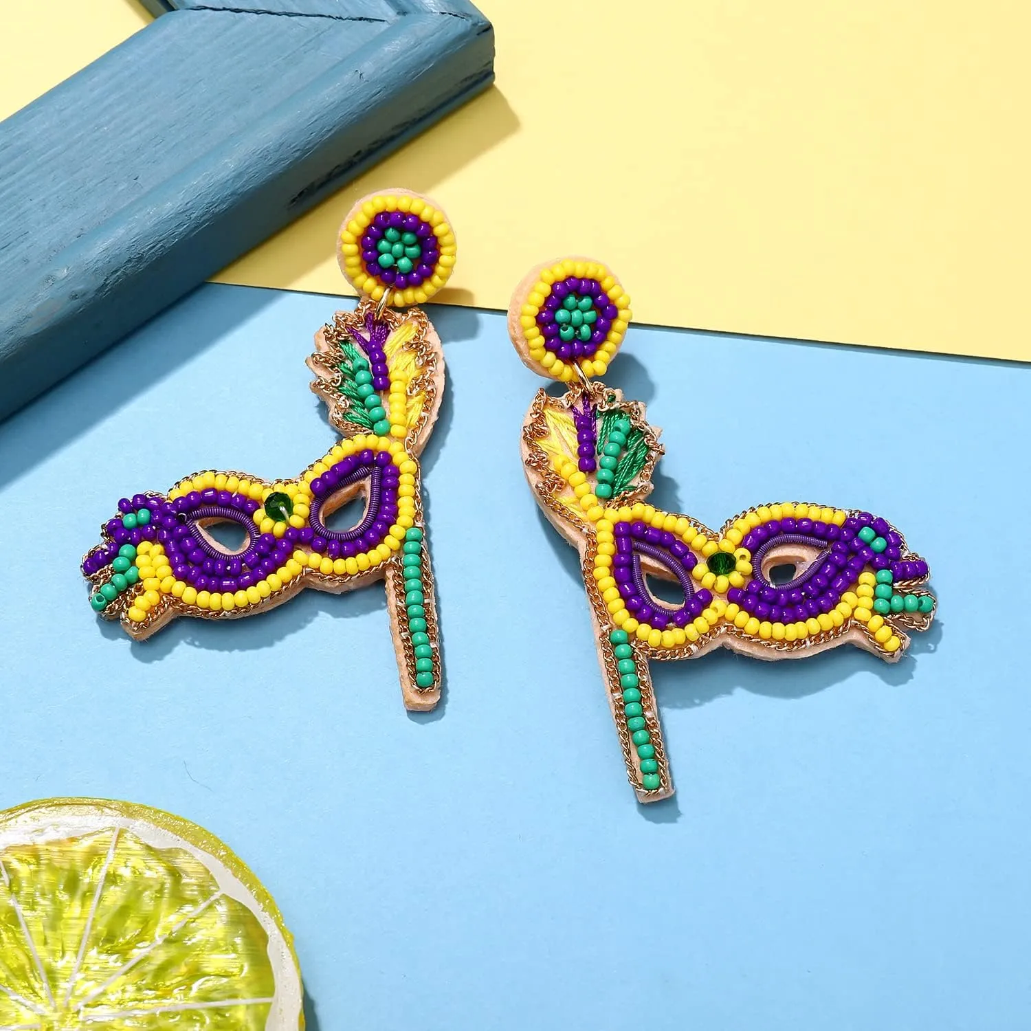 Bead Dangle Earring for Women Mardi Gras Mask Earrings Carnival Beaded Hat Pendant Earrings Dionysia Umbrella Drop Dangle Earrings Holiday Beads Earrings Mardi Gras Theme Earrings