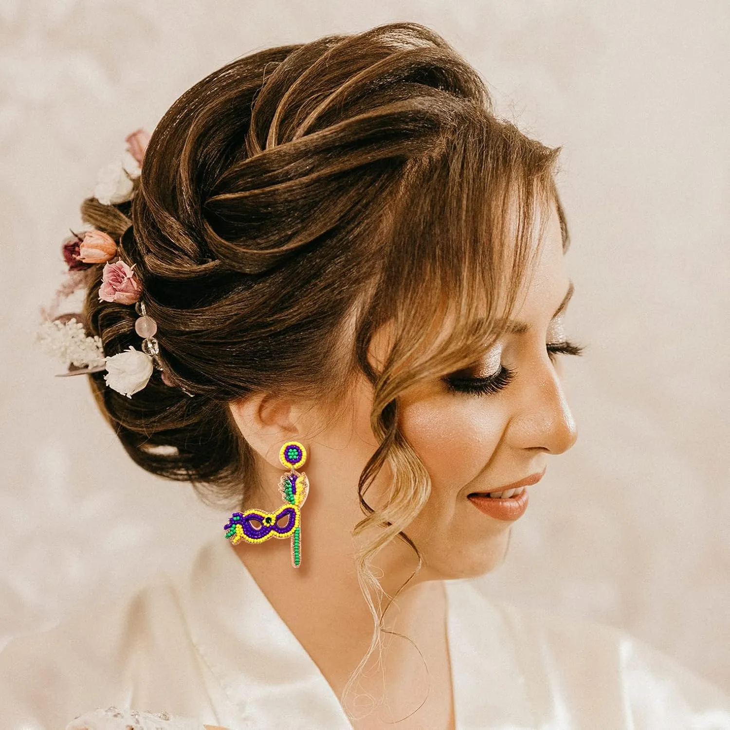 Bead Dangle Earring for Women Mardi Gras Mask Earrings Carnival Beaded Hat Pendant Earrings Dionysia Umbrella Drop Dangle Earrings Holiday Beads Earrings Mardi Gras Theme Earrings