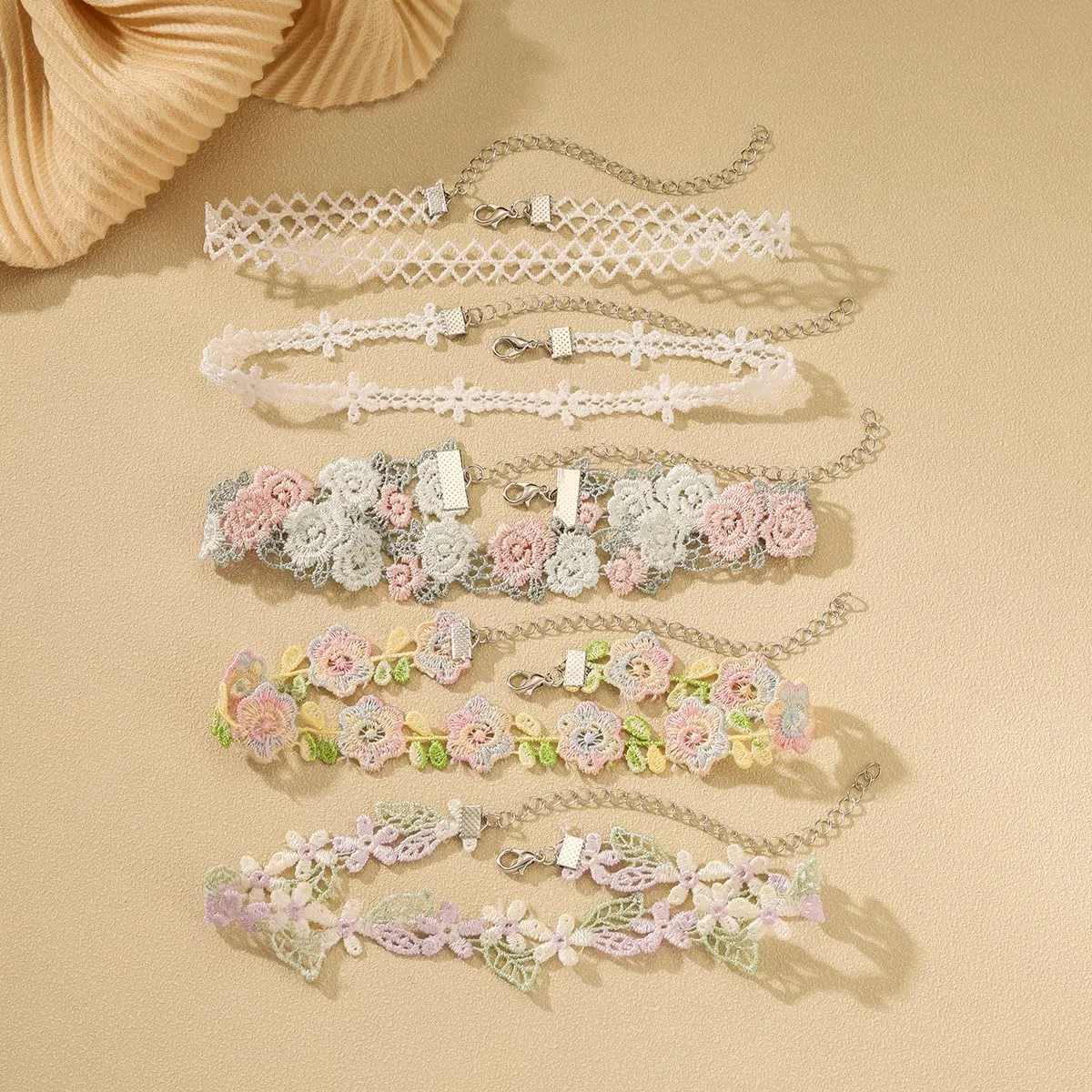 Bethynas Lace Choker Set for Women Elegant Classic Flower Necklace Colorful Floral Velvet Collar Choker Bridal Summer Party Statement Lolita Accessories