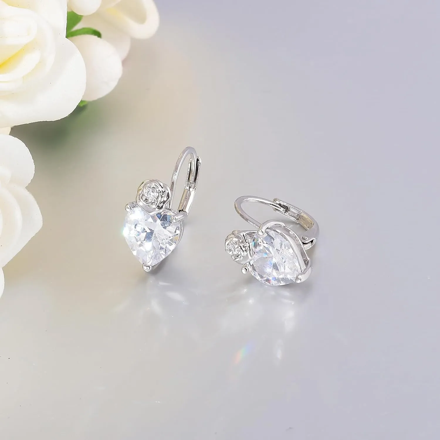 CiNily Heart CZ Leverback Dangle Earrings 18K White Gold Plated Cubic Zirconia Drop Earrings Simulated Diamond Dangle Earrings Fashion Dainty Jewelry Gifts for Women Hypoallergenic