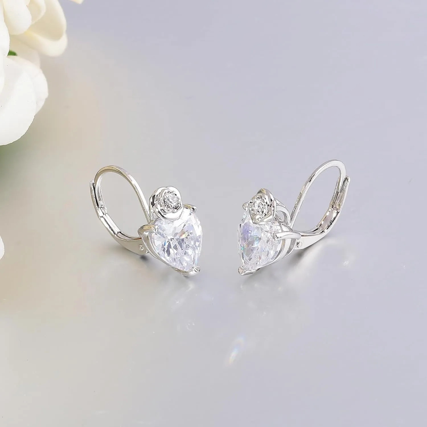 CiNily Heart CZ Leverback Dangle Earrings 18K White Gold Plated Cubic Zirconia Drop Earrings Simulated Diamond Dangle Earrings Fashion Dainty Jewelry Gifts for Women Hypoallergenic