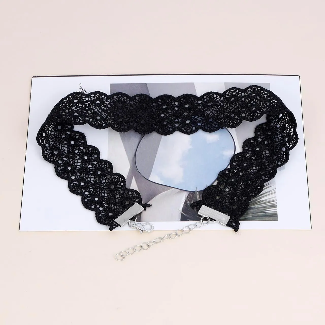 Eigso 6-10 Pcs Gothic Velvet Ribbon Chokers Necklaces for Women Men Gothic Tattoo Lace Adjustable Choker Set
