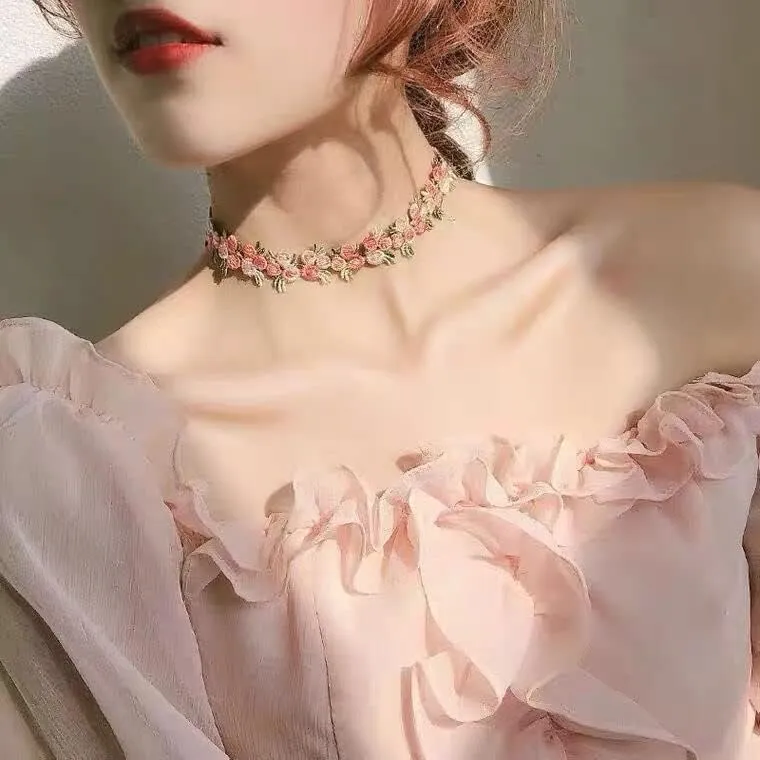 Embroidery Rose Necklaces Handmade Bohemia Lace Chokers Colorful Flower Clavicular Chain Fashion Classic Jewelry for Women Gift