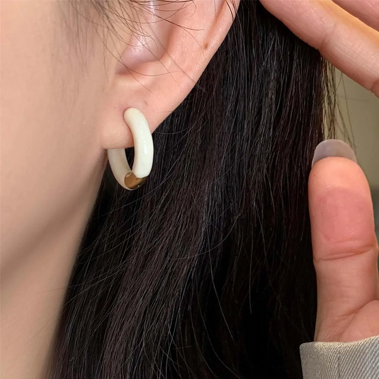 Enamel Hoop Earrings for Women Small Huggie Hoop Earrings Cartilage Earrings Ear Piercing Earrings Circle Earrings Chunky Earrings Trendy Stuff