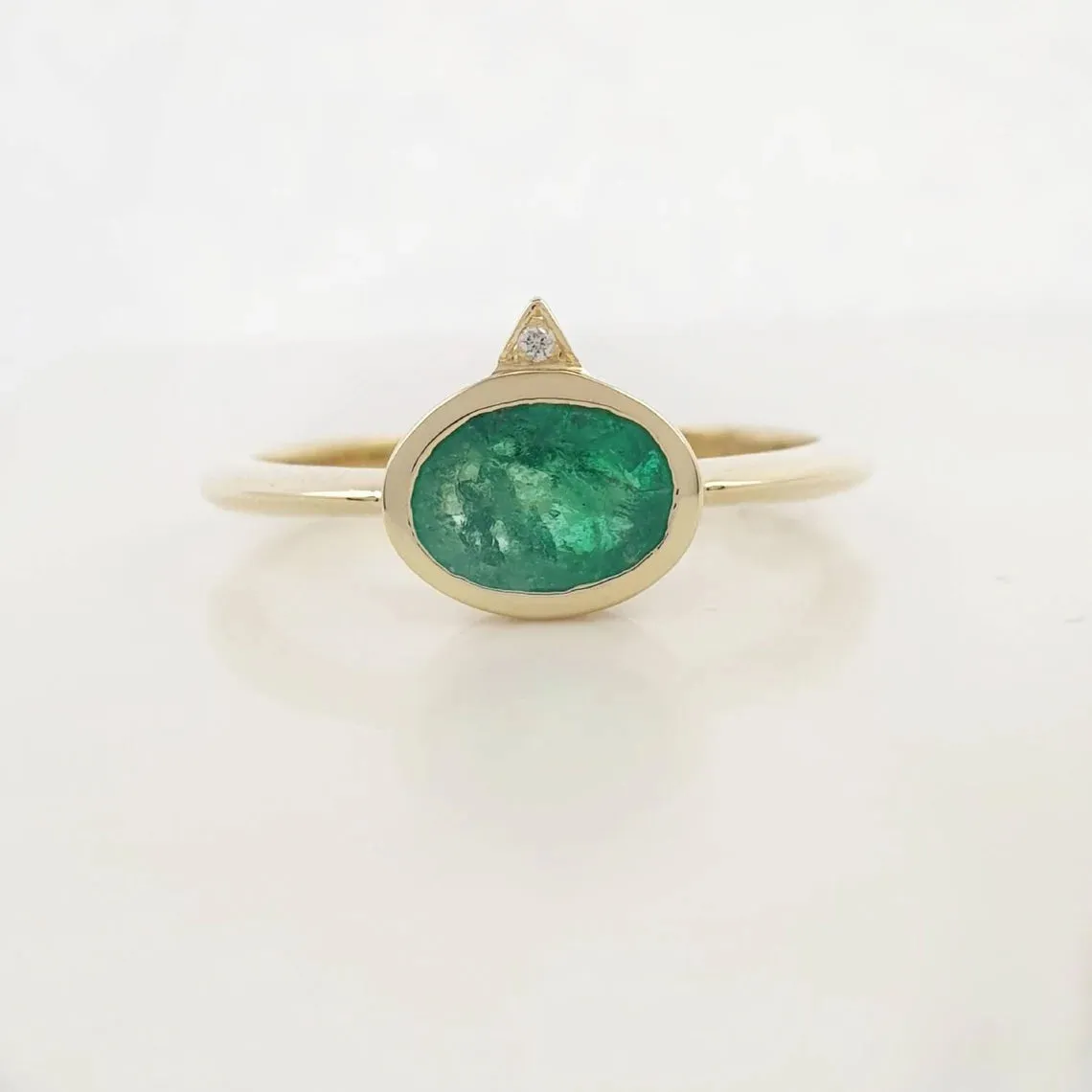 Gold Emerald Ring With Diamond