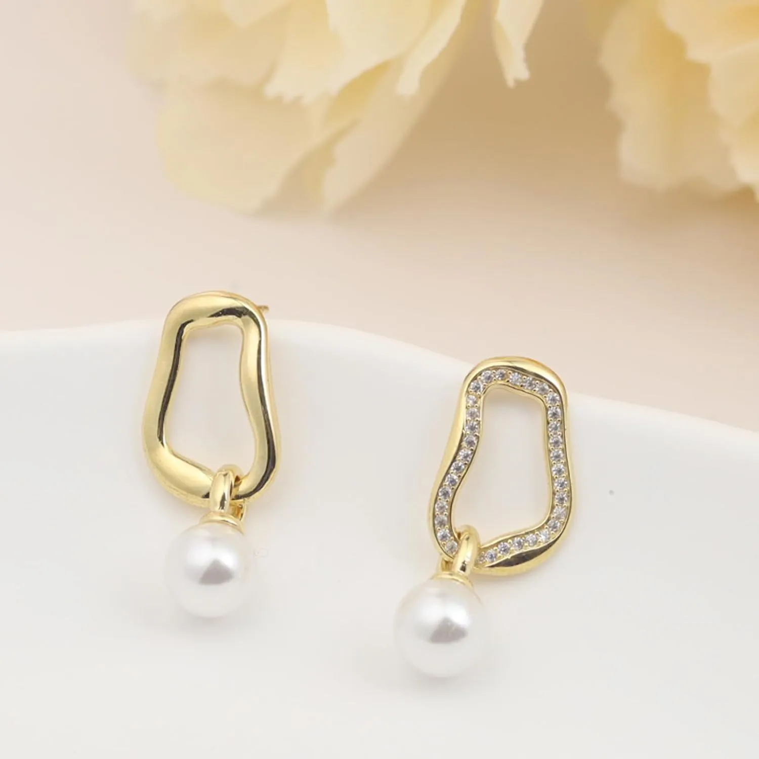 Gold/Silver Dangle Pearl Earrings Pearl Irregular Square Hoop Earrings For Women Unique Dainty Lightweight Stud Earrings Pearl Earrings Party Wedding Earrings For Women