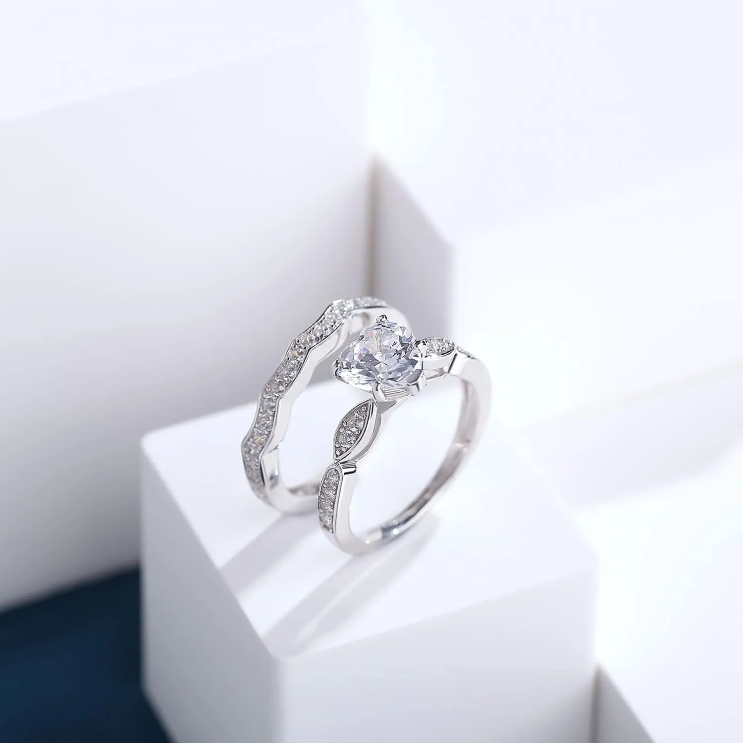 Han han 18K White Gold Plated 925 Sterling Silver Wedding Engagement Promise Eternity Ring Set for Women, Size 5-9