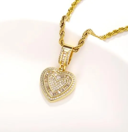 Heart-Shaped Pendant Choker Necklace for Women 18K Gold Plated Multi Pendants Chunky Chain Hip Hop Neutral Jewelry
