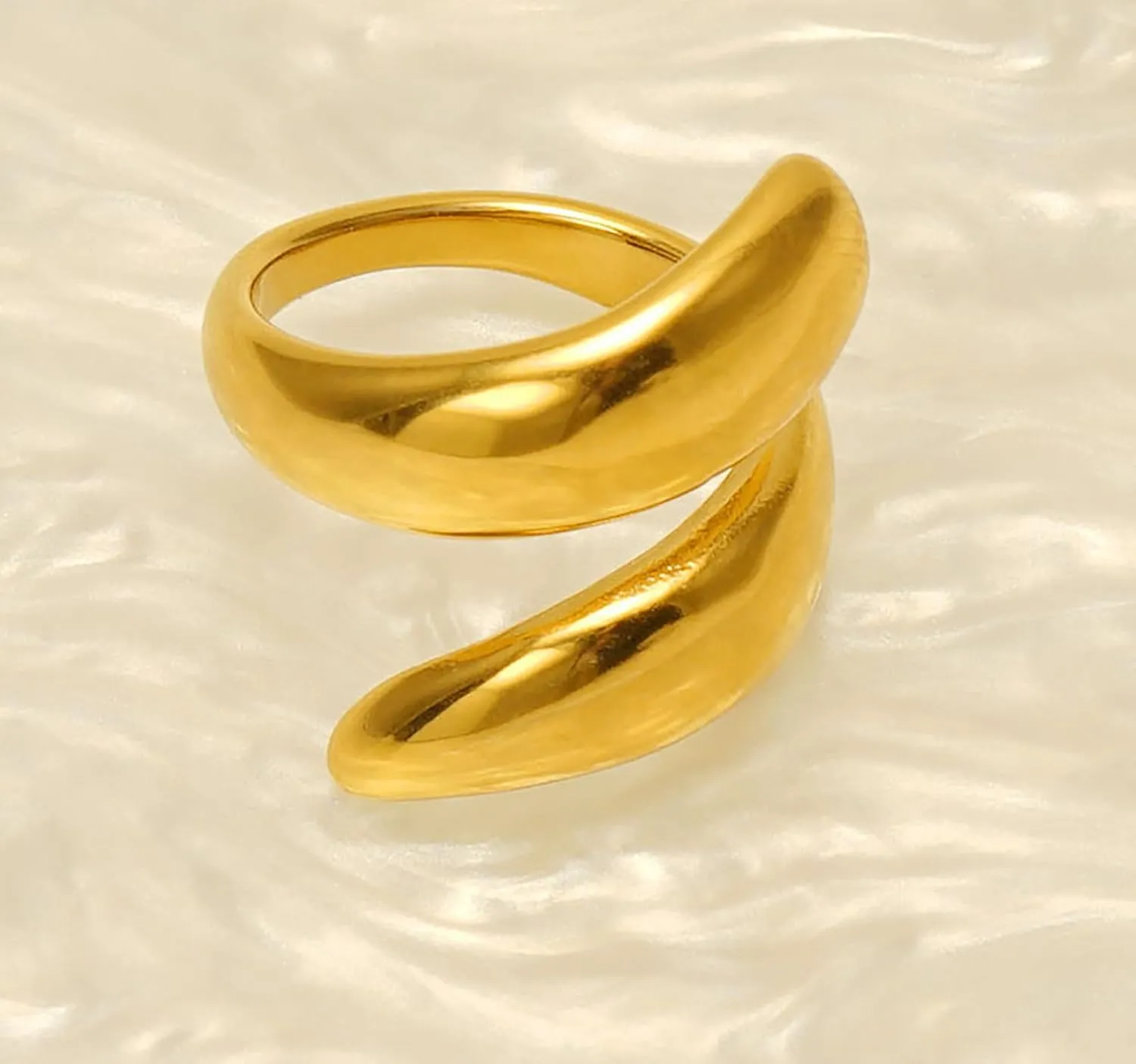 Loqimu Minimalist Twisted Band Rings Size 7 Gold Stainless Steel Midi Stackable Rings Thumb Index Finger Ring Chunky Rings for Women Teen Girls Jewelry