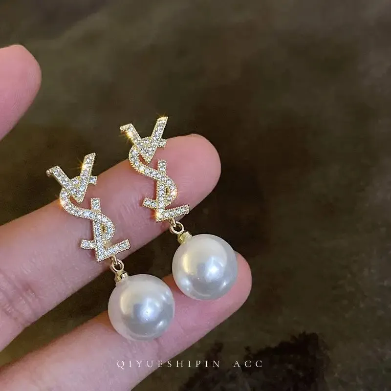 Luxury Brand Gold Color Matte Texture Metal Retro Earrings For Women Girls Fashion Party Trend Party Jewelry Gifts Earrings 2024