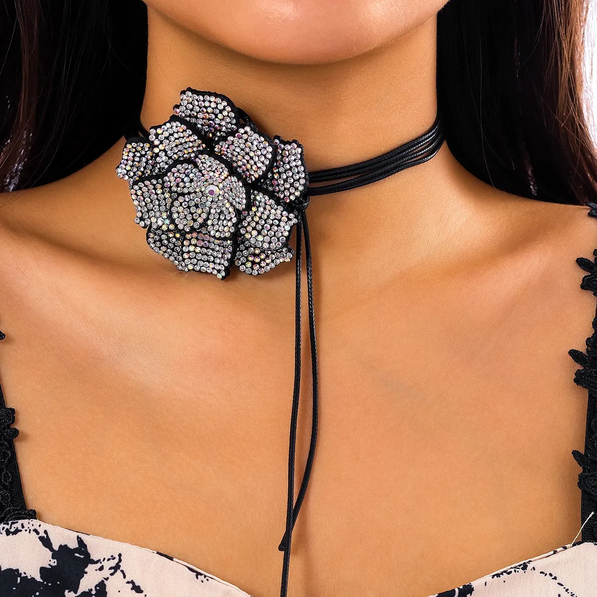 Luxury Shiny Rhinestone Flower Choker