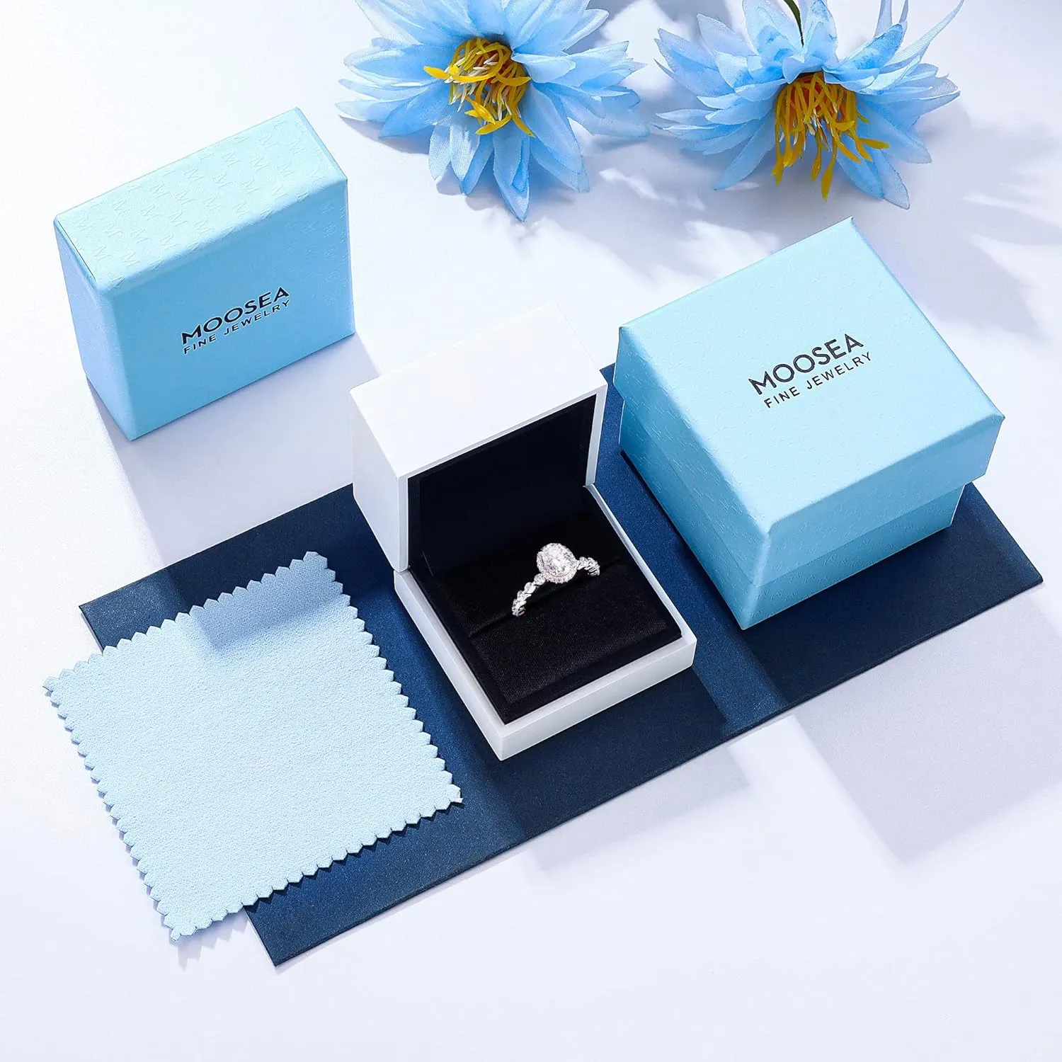 MOOSEA 1.5ct Oval Moissanite Halo Engagement Rings for Women, D Color VVS1 Clarity Lab Created Moissanite Rings 14K White Yellow Rose Gold Vermeil Moissanite Promise Rings for Her Anniversary Rings