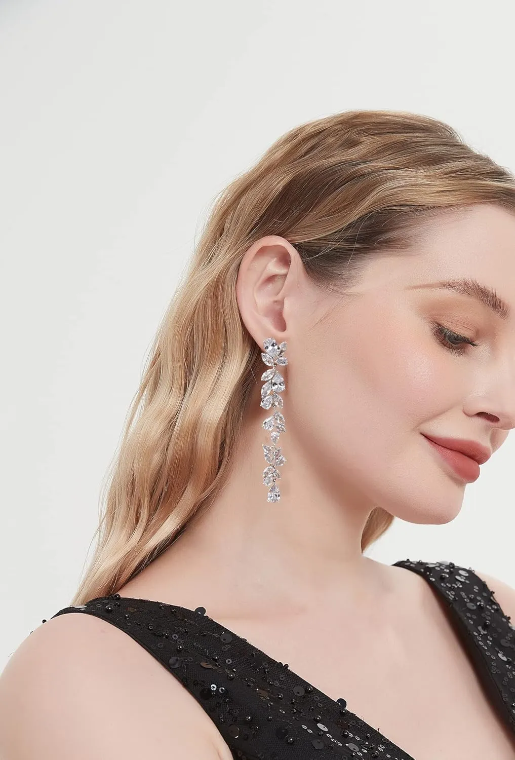 UDYLGOON Cubic Zirconia Chandelier Long Dangle Earrings for Women Bride Bridesmaid Wedding Prom Pageant Party